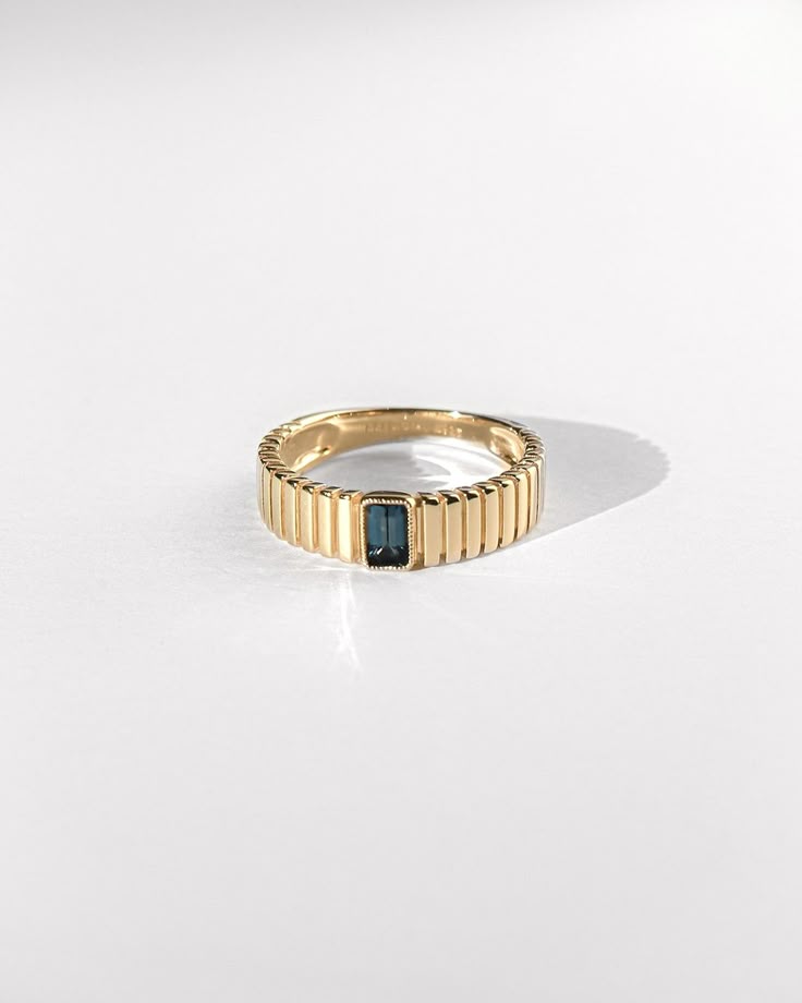 Saturn Ribbed Ring in Gold Vermeil