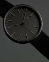 Men Mesh Strap Round Pointer Date Quartz Watch