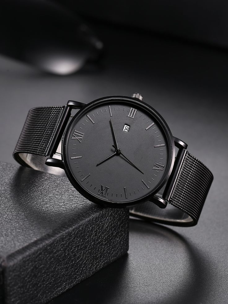 Men Mesh Strap Round Pointer Date Quartz Watch